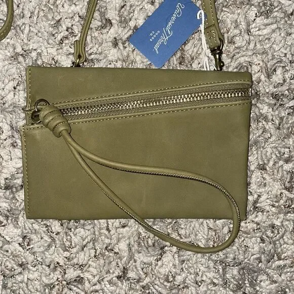 Universal Thread Crossbody Bag Bundle - Picture 7 of 10